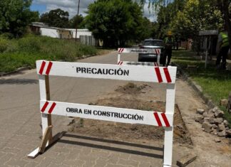 Comenzaron los trabajos de bacheo en 21 sectores de calles adoquinadas