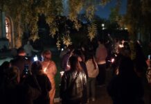 La Noche de las Velas convocó a cientos de personas en el Cementerio Municipal